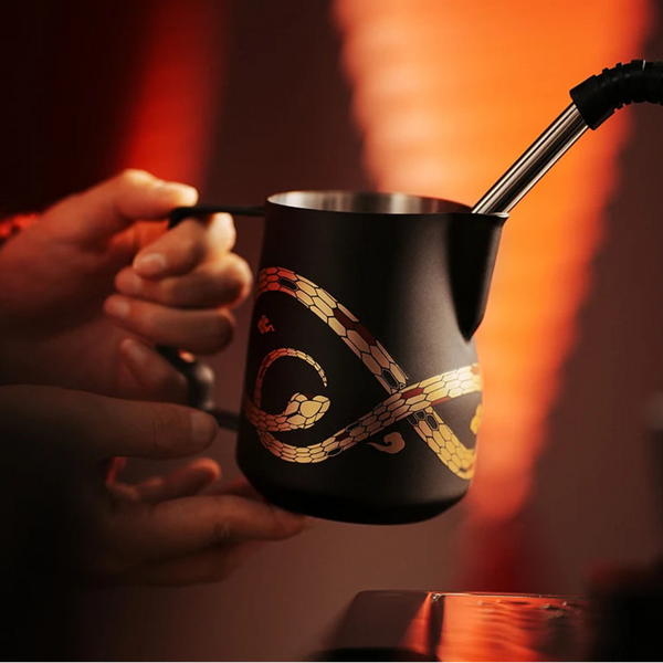 MHW-3BOMBER Serpent Latte Art Pitcher 450/500/600ml