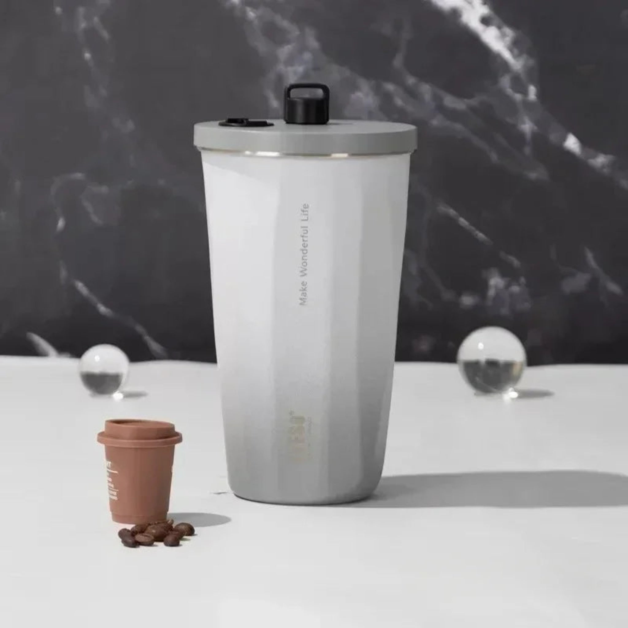 TYESO Portable Vacuum Insulated Tumbler With Straw 600ML