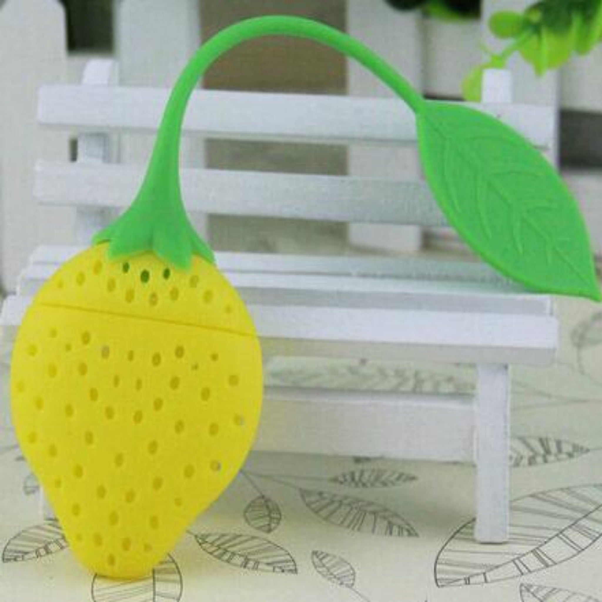 Strawberry Tea Infuser - Yellow